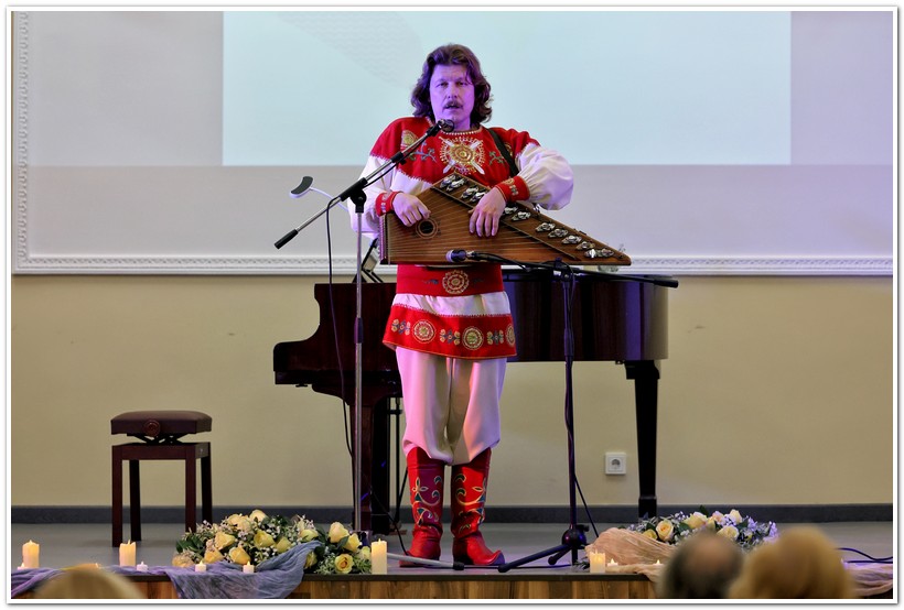 гусли ивана самоварова покорили публику на церемонии премии куликовская битва